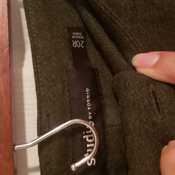 Torrid • High rise Signature Stretch Premium Ankle Skinny Pant - Size 20 - Picture 9 of 11